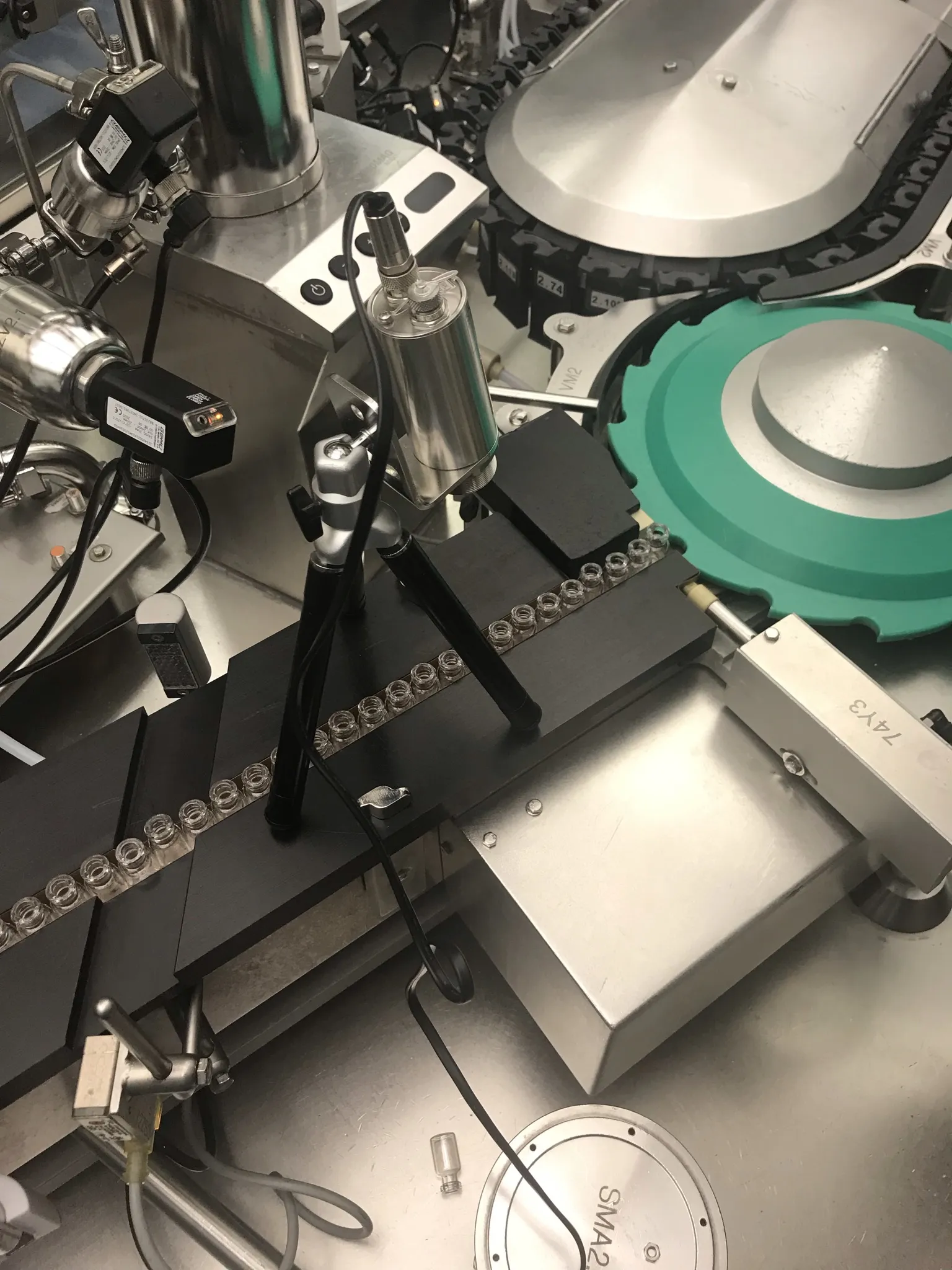 고정형 적외선 카메라를 활용한 바이알 온도 모니터링으로 청정도 확보