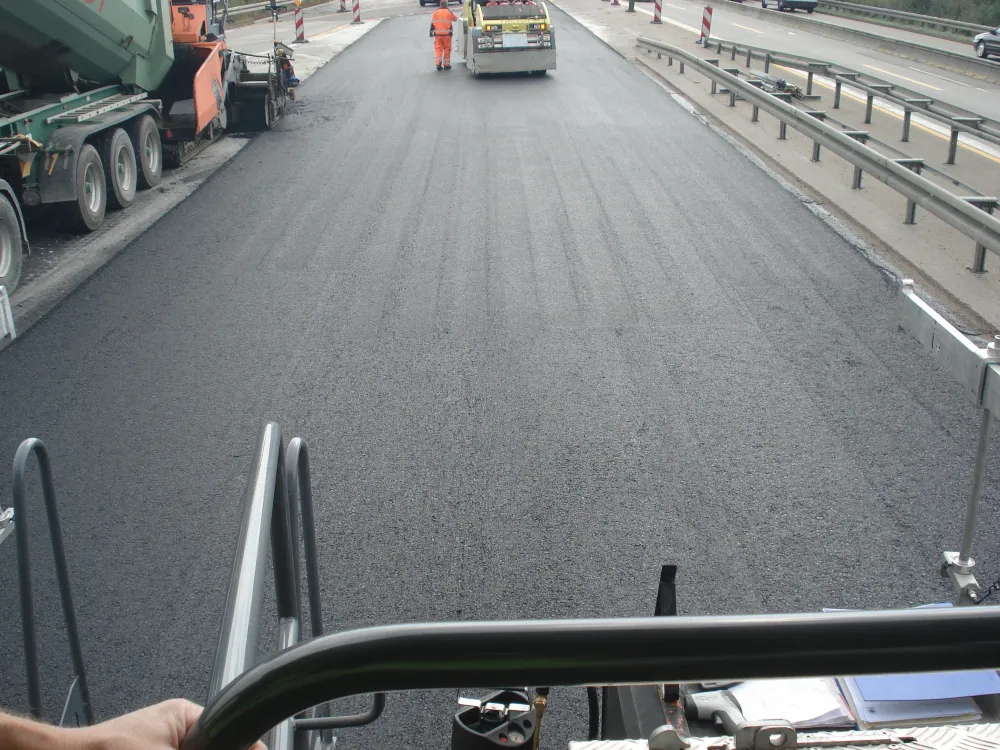 자동 알람 및 장비 연동을 위한 아스팔트 온도의 실시간 모니터링