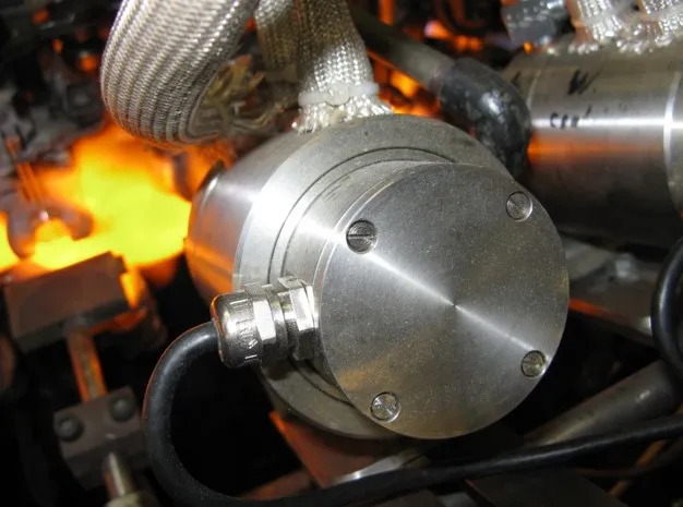 Optris G5 파이로미터로 유리 가공 비용을 절감하고 정확도를 향상시키세요